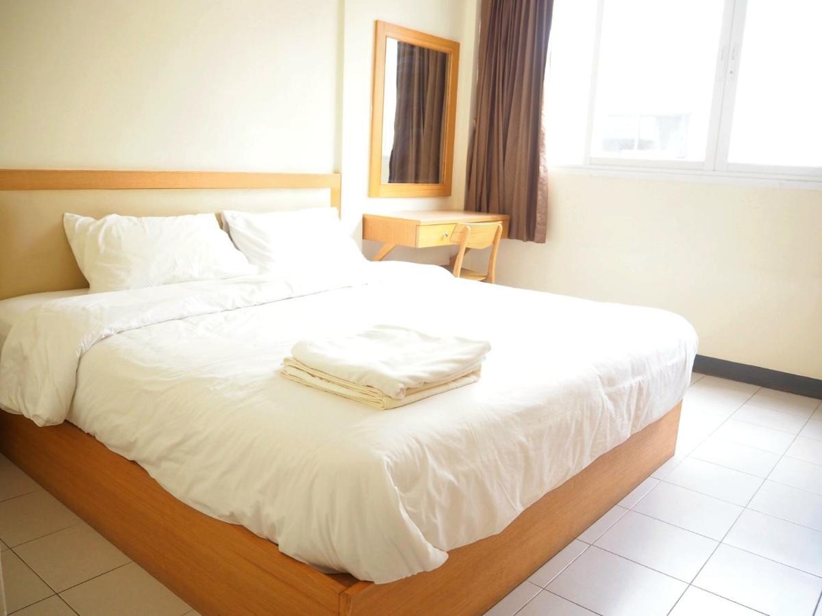 Nana Best Inn Hotel Makkasan Exteriör bild