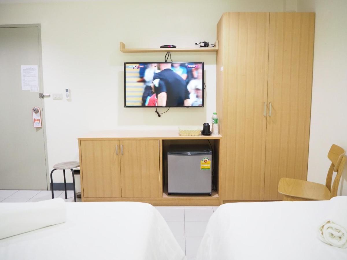 Nana Best Inn Hotel Makkasan Exteriör bild